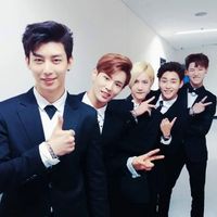 UNIQ