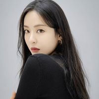 BurberryJeju Takes Over Twitter: ASTRO's Cha EunWoo, Moon GaYoung