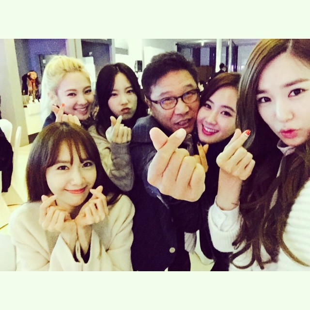 snsd-finger-heart.jpg