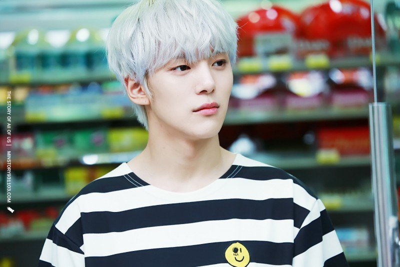 17 K-Pop Male Idols Who Slay the Quick Silver Hair • Kpopmap