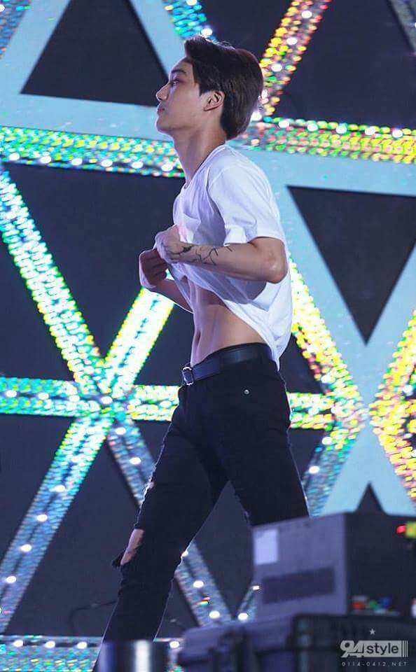 Kai Of Exo Caught With Crazy Hot Abs On Exo Concert Kpopmap