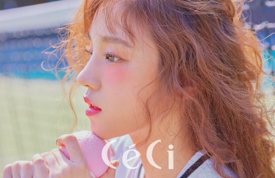 (G)I-DLE's YuQi Is A Pretty Tennis Girl For Photoshoot 