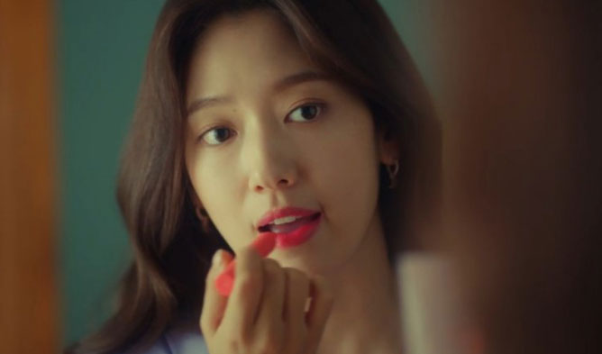 Park Shin Hye’s Lipstick In “Memories Of The Alhambra” Is Making Many Curious      