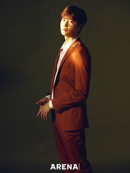 Before enlistment Lee Jong Suk gave the audience a set of photos for ARENA HOMME magazine in April
