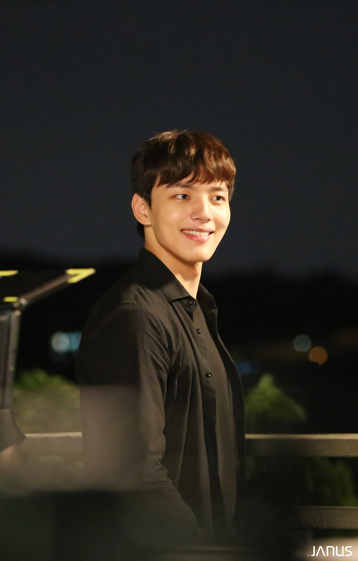 [K-Drama]: Yeo Jin Goo in “My Absolute Boyfriend” Drama Set Behind-the-Scene