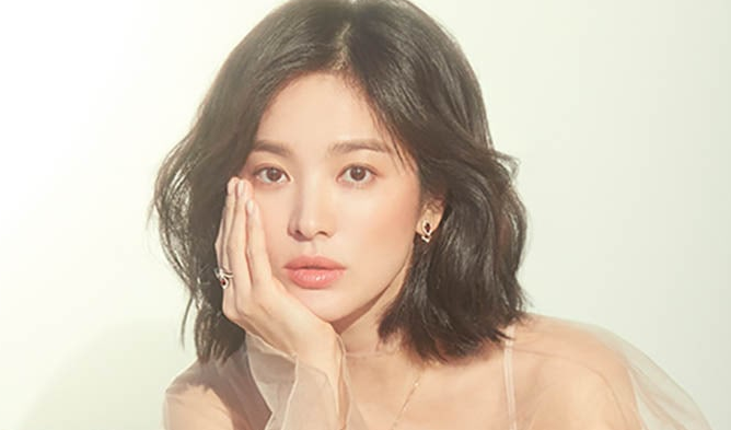 Insider Claims Song Hyekyo Once Broke Down In Tears Due To