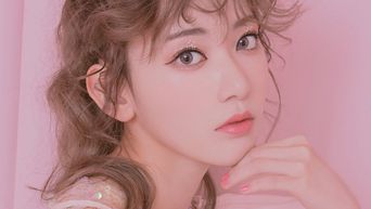 Bias Duality  LE SSERAFIM s Miyawaki Sakura Is The Woman Of The Hour  - 28