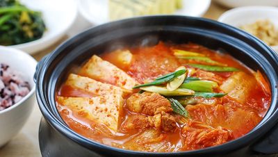 QUIZ: Which Hot Korean Soup Dish Will Keep You Warm From The Cold Weather?