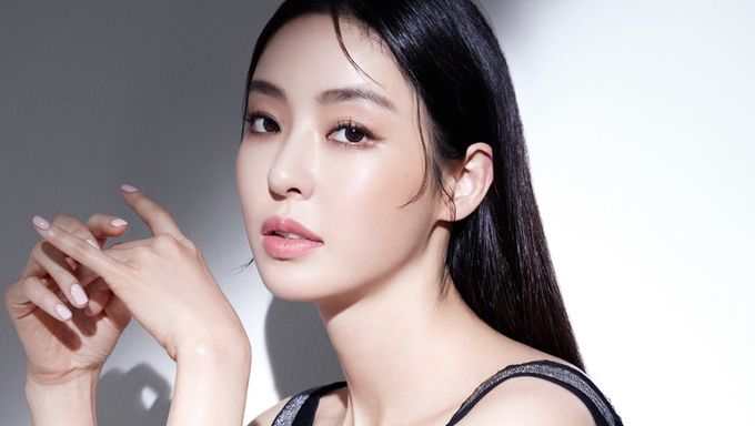 Lee DaHee Profile: Charming Actress From “The Beauty Inside" To "Search