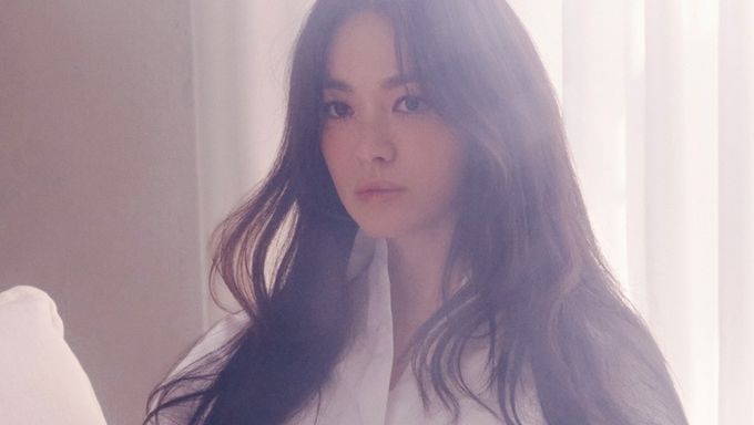 Song HyeKyo Graces The Cover Of  Elle Singapore  In FENDI And Opens Up About Her Journey So Far - 76