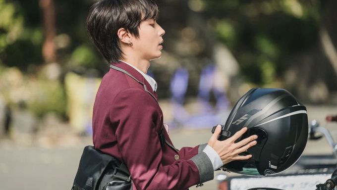 7 Korean Actors Riding Motorbikes That Will Make Your Hearts Flutter - 95