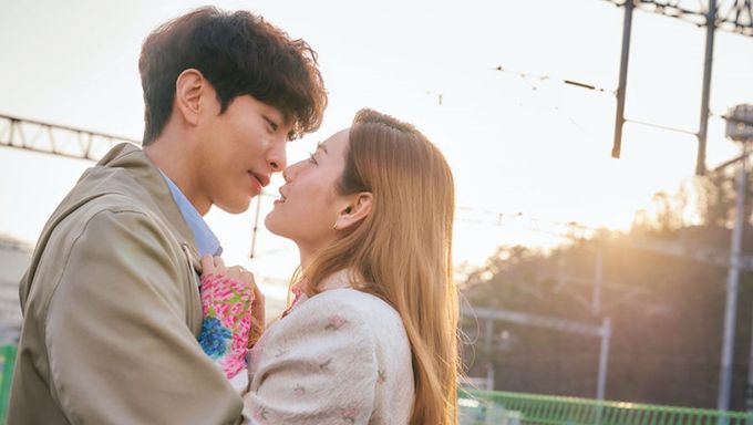 6 Couples With  6 Years Gap In 2021 K Dramas   Older Male Leads - 38