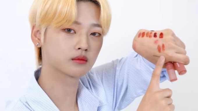 WEi s Kang SeokHwa Is A Beauty Guru Giving You Makeup Tips In Latest Video - 10