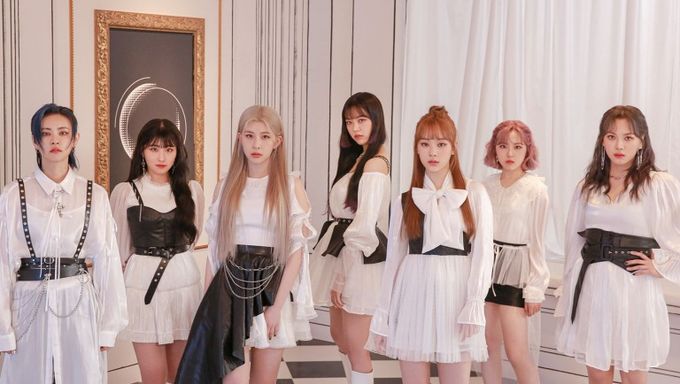 5 Stage Outfits That Perfectly Brought Out The Charms Of GWSN - 8