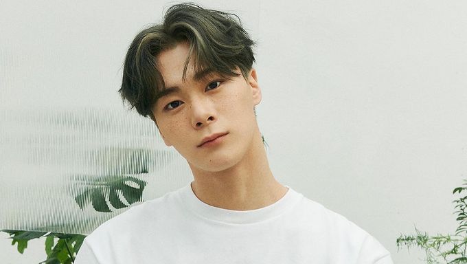 Idol vs  Model  The Universe Definitely Took Its Time Making ASTRO s MoonBin And His Model Visuals - 90