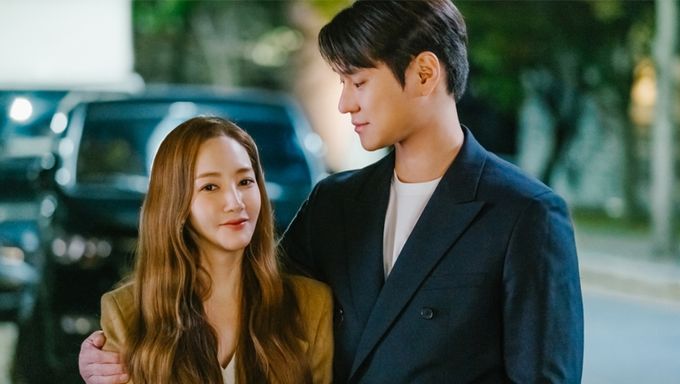 5 Heart pounding Romantic Moments From K Drama  Love In Contract  - 27