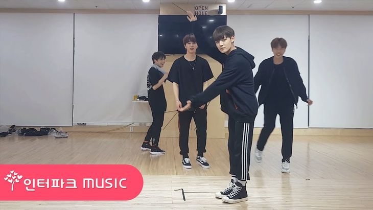 UNB - Dance Battle During Break Time