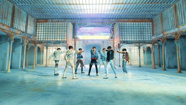 BTS &#8211; &#8216;FAKE LOVE&#8217;