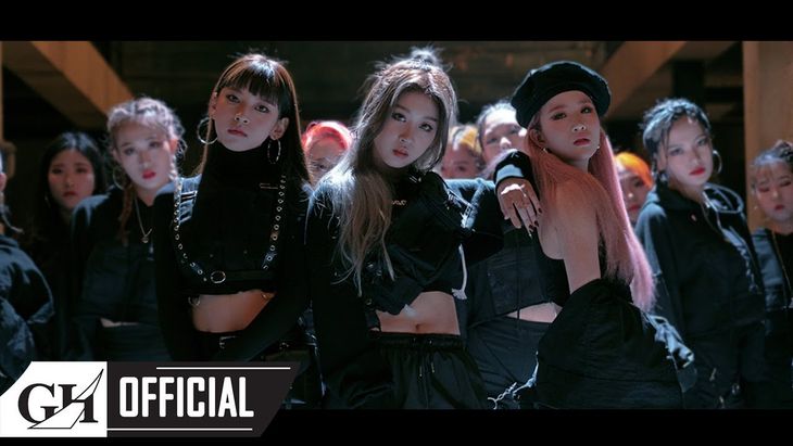 3YE &#8211; &#8216;OOMM(Out Of My Mind)&#8217; MV