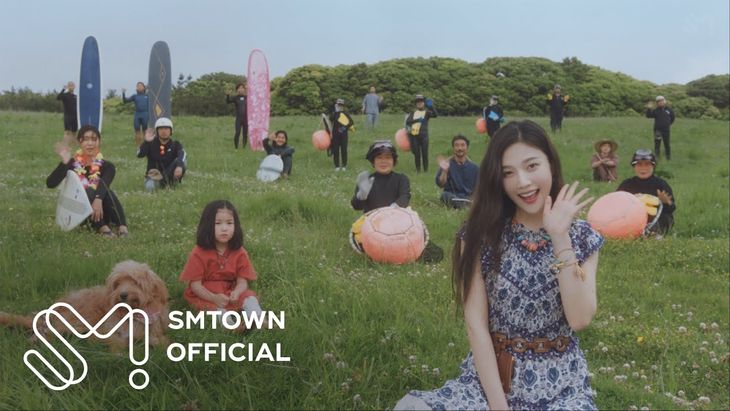 Red Velvet&#8217;s JOY &#8211; &#8216;Hello&#8217; MV