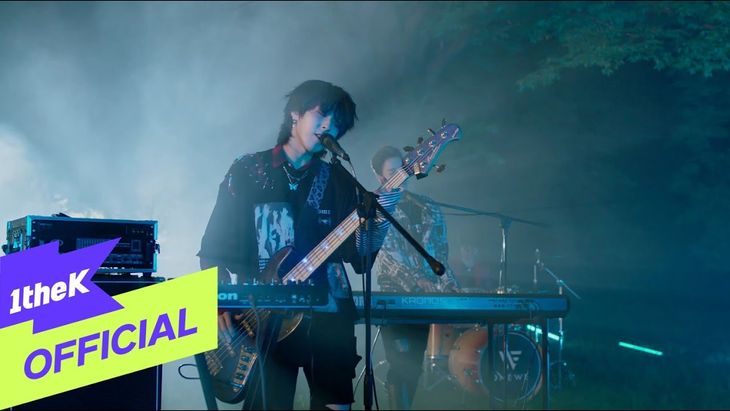 [MV] ONEWE &#8211; &#8216;AuRoRa&#8217;