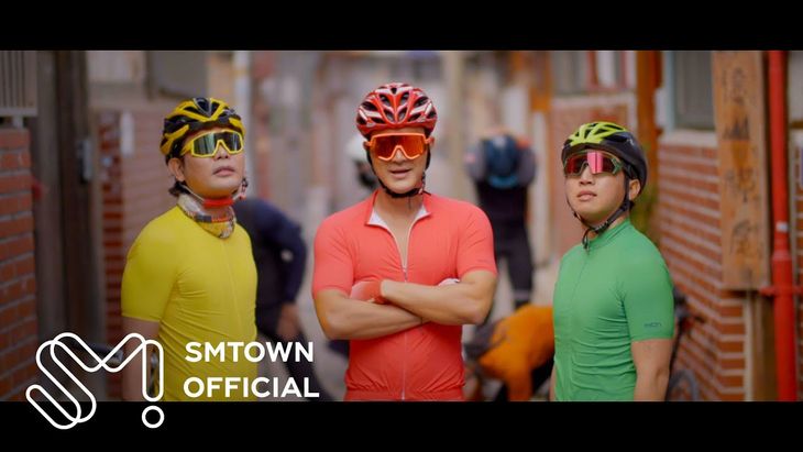 UV X SiWon (Super Junior) &#8211; &#8216;Riding&#8217; MV