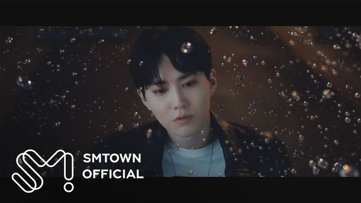 SuHo (EXO) &#8211; &#8216;Grey Suit&#8217; MV