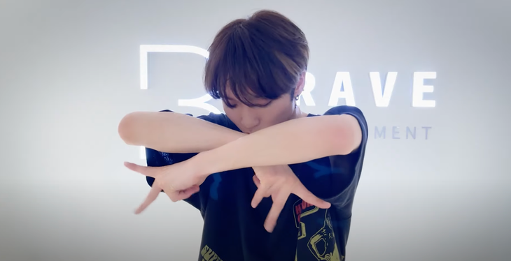 DKB&#8217;s Yuku Releases A Dance Cover Of StrayKids &#8216;HEYDAY&#8217;.