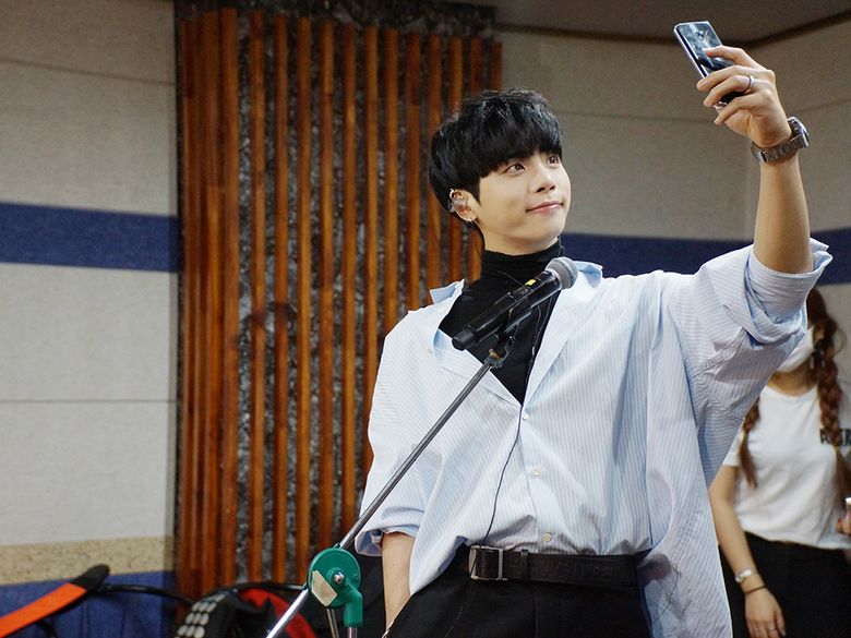 JongHyun of SHINee Dyes His Hair Black For the First Time - Kpopmap