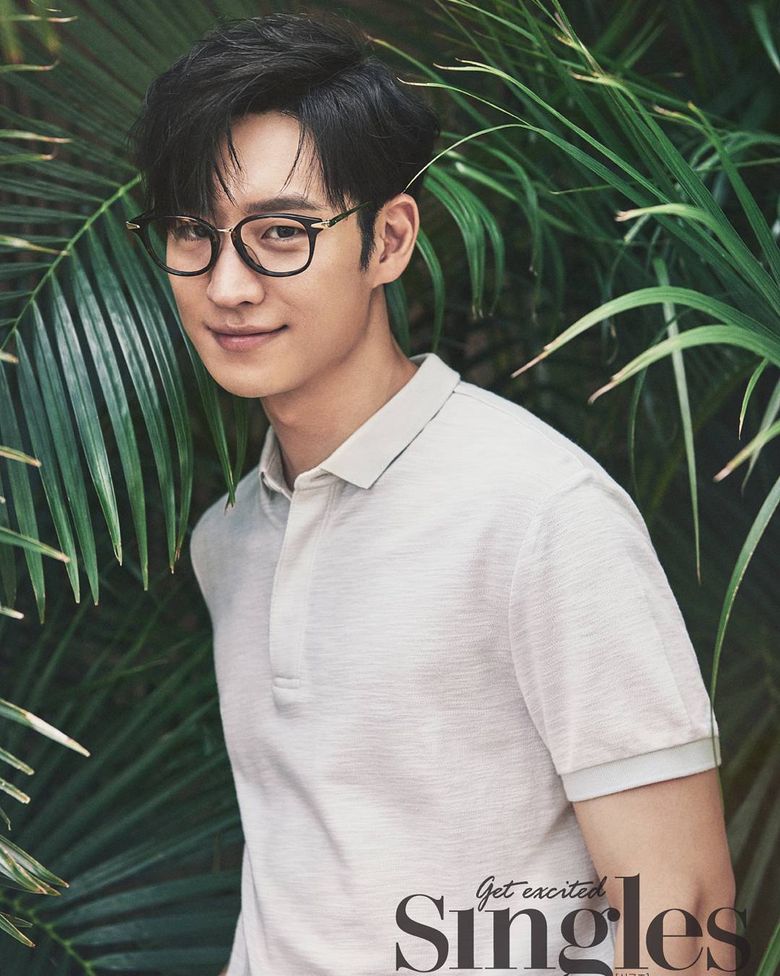 List Of Male Celebrities Wearing Glasses Who Are Sexy Enough To Blow Ladies' Mind