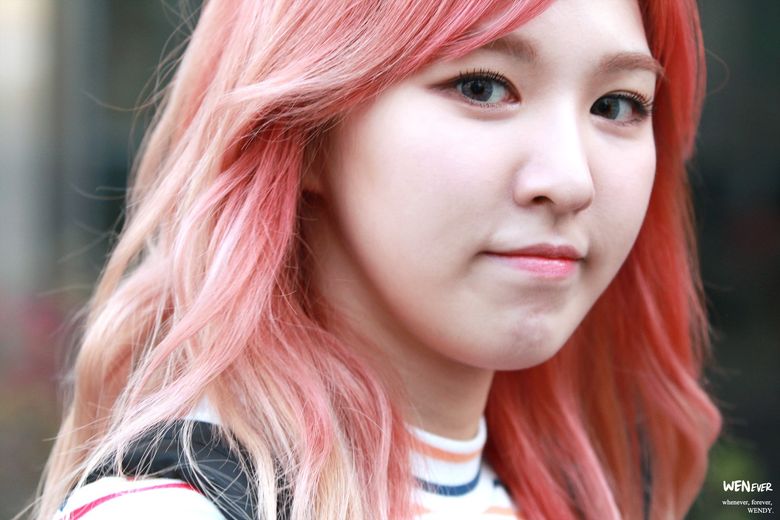Female K-Pop Idols With The Fluffiest Cheeks