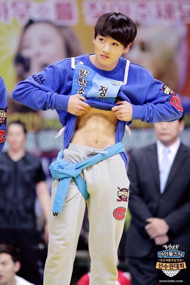 Bts S Jungkook Makes Fan Go Wild With His Edition Abs Kpopmap