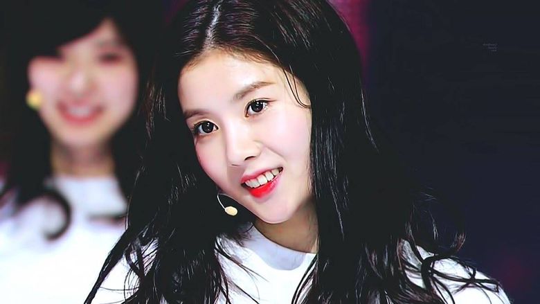 “Produce 48” Kwon EunBi From Woollim Ent Looks Like Red Velvet’s Irene?