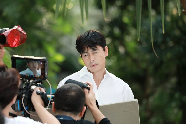 Jung WooSung, Vogue Korea Photoshoot Behind-the-Scene