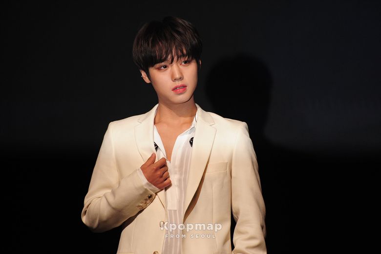 Exclusive Review: Park JiHoon 1st Mini Album [O'CLOCK] Press Showcase