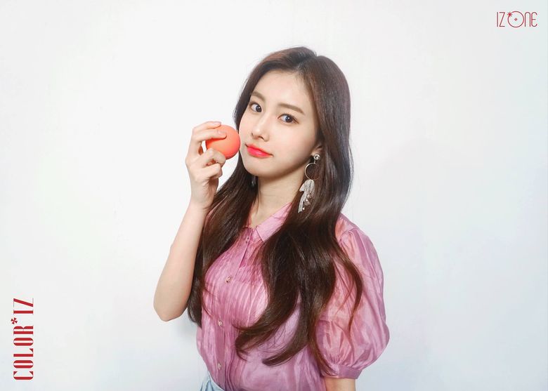 Reasons Why IZ*ONE Kang HyeWon Has So Much Potential