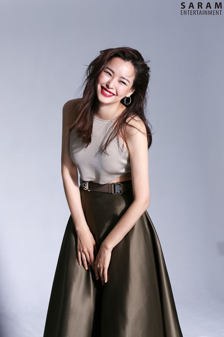 Lee Hanee For Cosmopolitan Magazine June Issue (+Behind the Scene