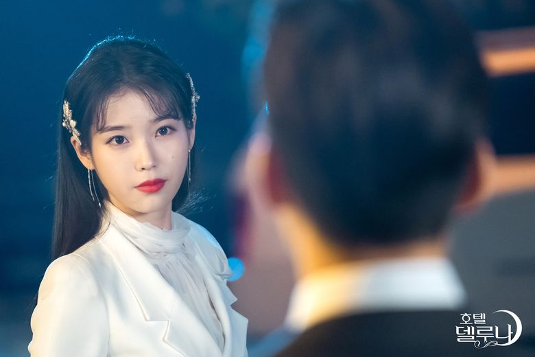 Top 5 Goddess-Like Hairstyles Of IU In "Hotel Del Luna"