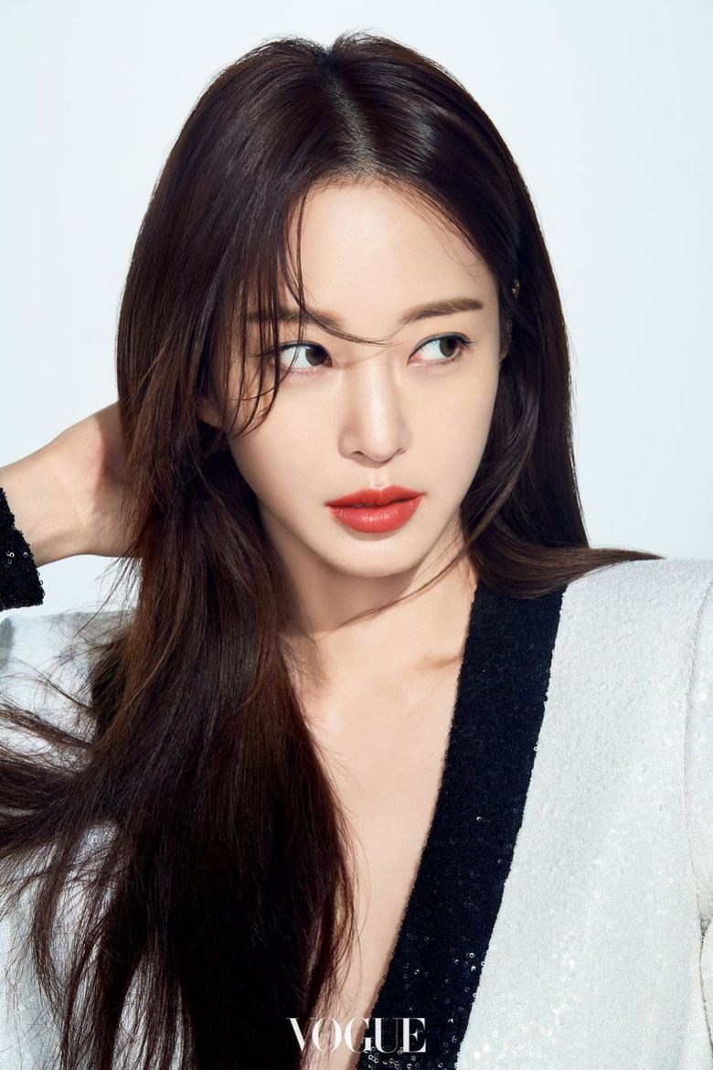 Han YeSeul For VOGUE Korea Magazine September Issue