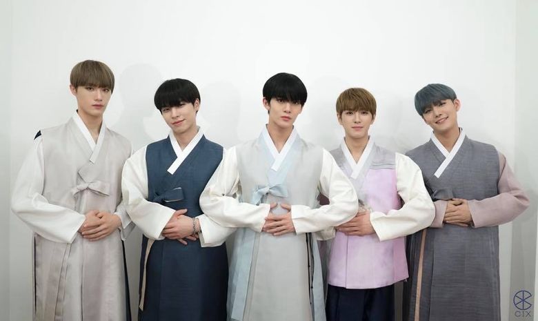 29 K Pop Idols And Groups Who Look Fabulous In Traditional And Modern Hanbok  - 61