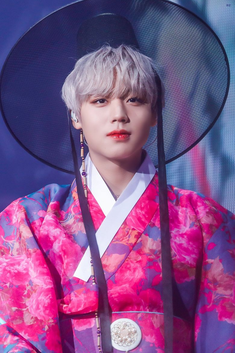 29 K Pop Idols And Groups Who Look Fabulous In Traditional And Modern Hanbok  - 48