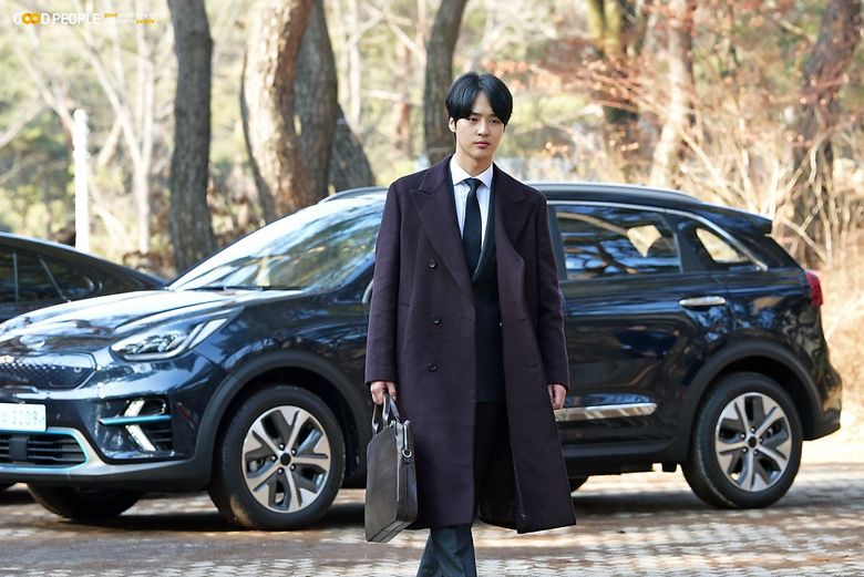 Yang SeJong, "Dr. Romantic 2" Drama Set Behind-the-Scene