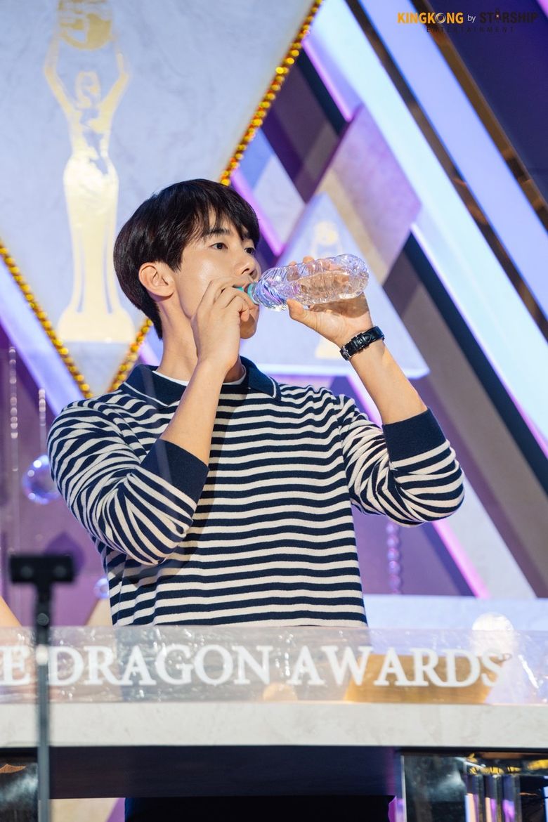  40th Blue Dragon Film Awards’s MC Yoo YeonSeok! His Day☆