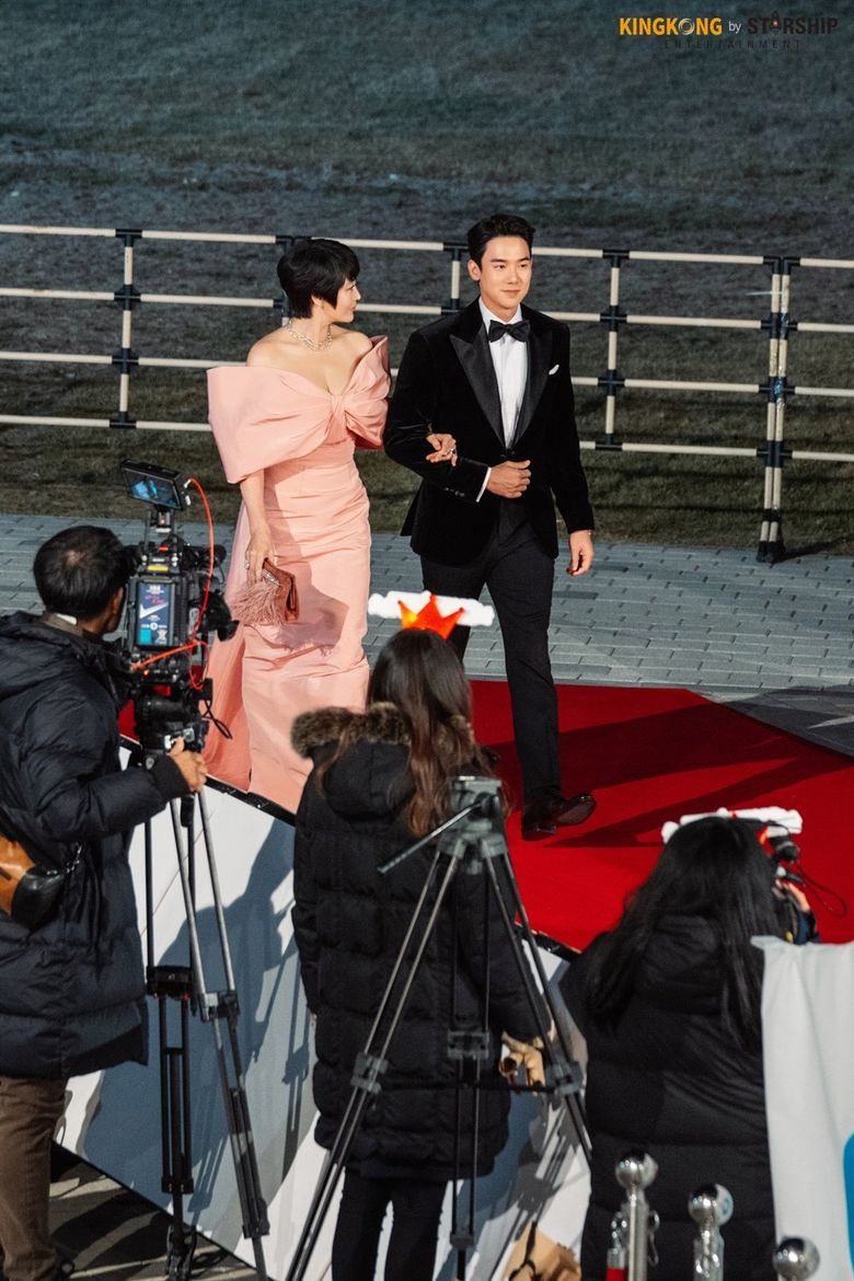  40th Blue Dragon Film Awards’s MC Yoo YeonSeok! His Day☆