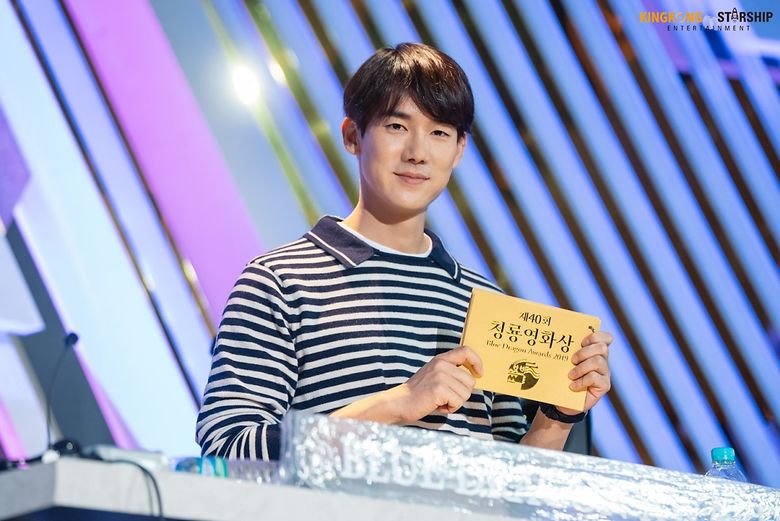  40th Blue Dragon Film Awards’s MC Yoo YeonSeok! His Day☆