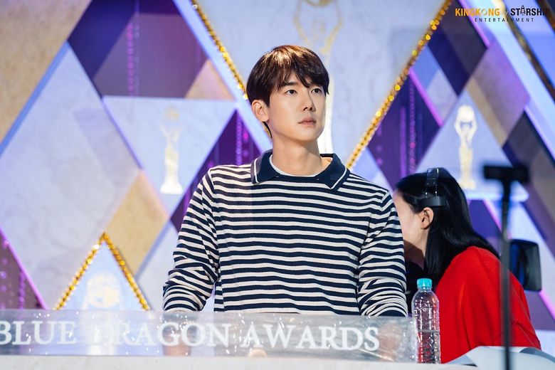  40th Blue Dragon Film Awards’s MC Yoo YeonSeok! His Day☆