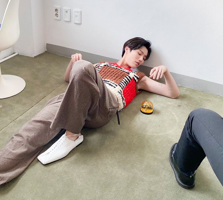 Cho SeungYoun For DAZED Korea Magazine PhotoShoot Behind-the-Scene – Part2