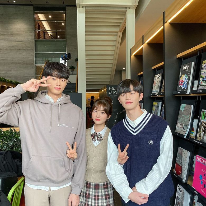 "Ending Again" Jo SooMin & Kang Hui Caught Attention With +25cm Height Difference