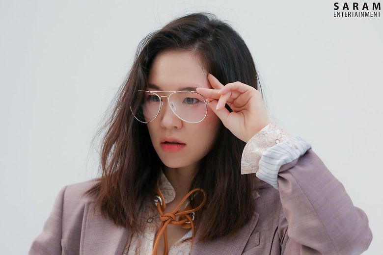 Han YeRi For GQ Korea April Issue Behind-the-Scene