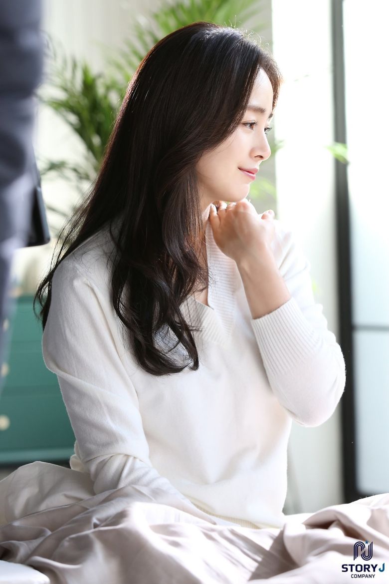 Kim TaeHee, Commercial Shooting Behind-the-Scene Part 1 - TRENDS - All ...